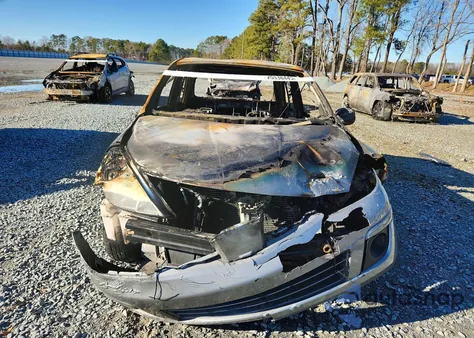 2011 Nissan Versa 1.8 S z USA, uszkodzony, nr VIN 3N1BC1AP2BL425570